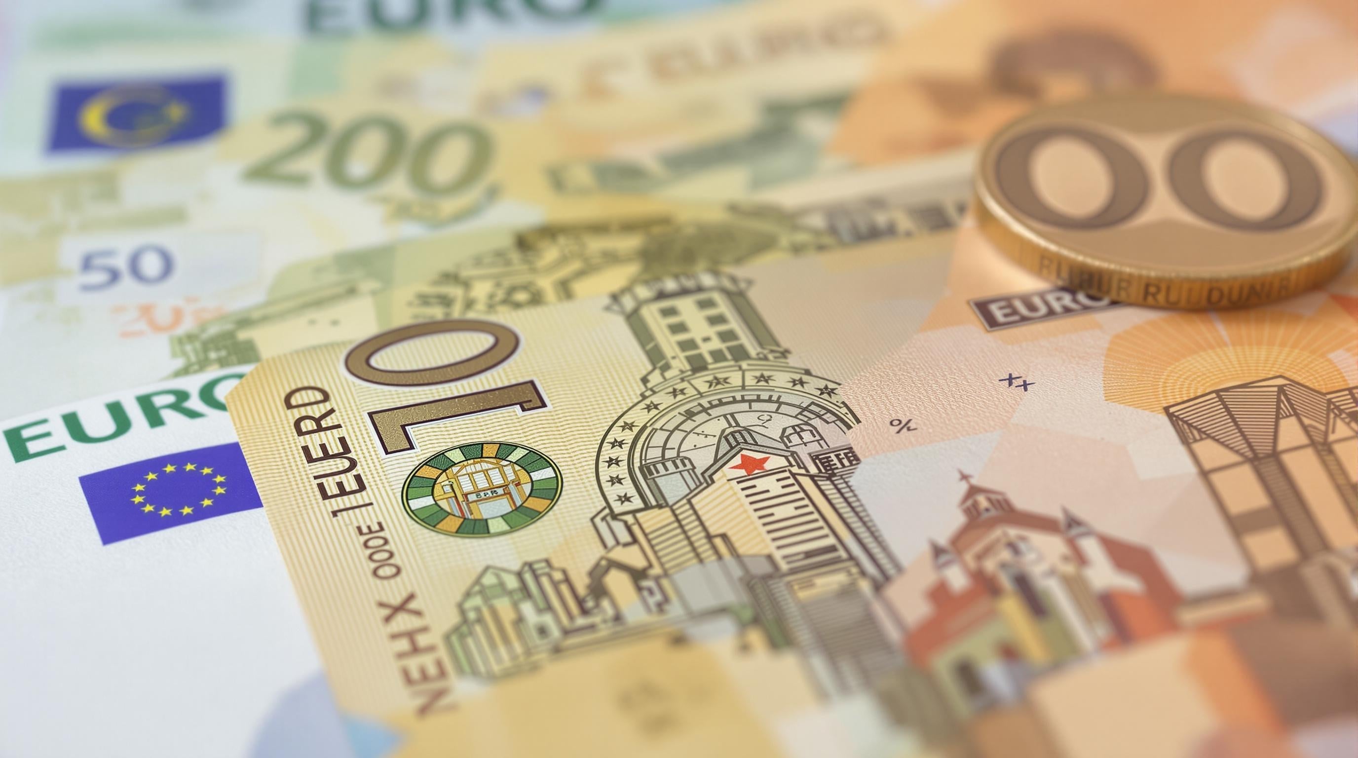 How Much Is 10 Dollars in Europe? Convert USD to EUR Today